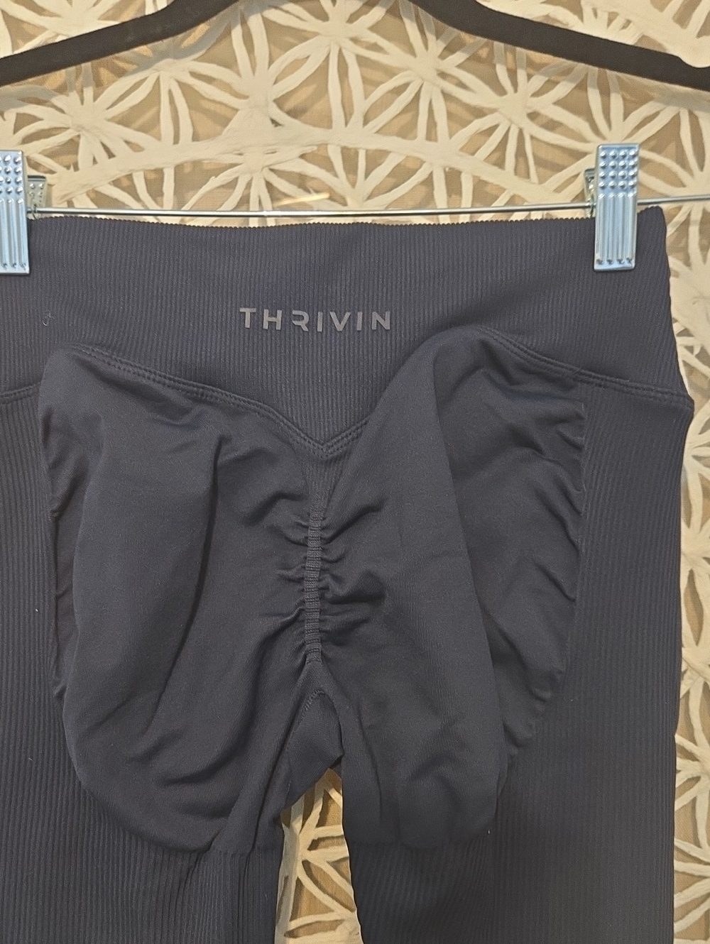 Thrivin Elevate Sculpting V-Waist Flare Leggings Navy Small - Picture 11 of 12